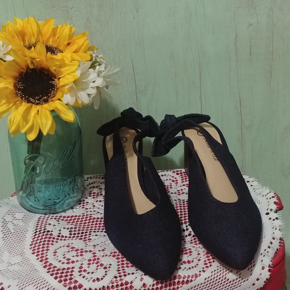 Denim Looking Super Cute Bella Vita Shoes